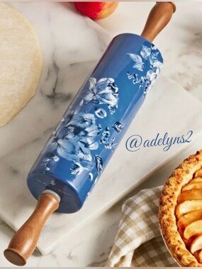🌺 HTF 2025 🌺 New Pioneer Woman Delilah Ceramic Rolling Pin Wood Handles, Blue